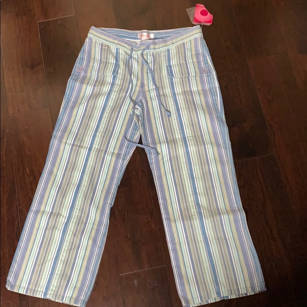 NWT Xhilartion blue striped Capri size 9
